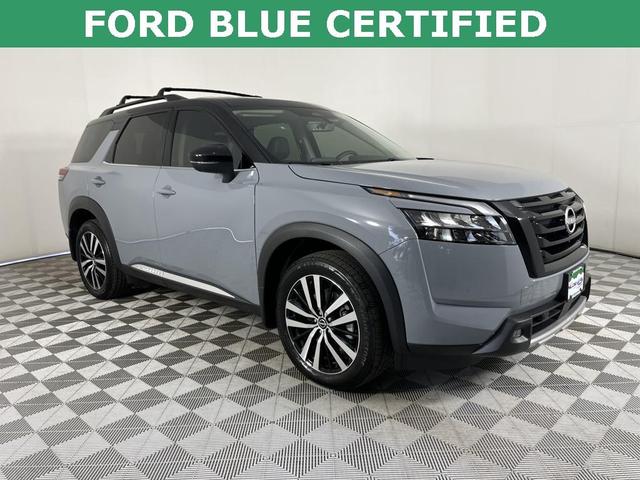 Photo of 2025 Boulder Gray Metallic Nissan Pathfinder
