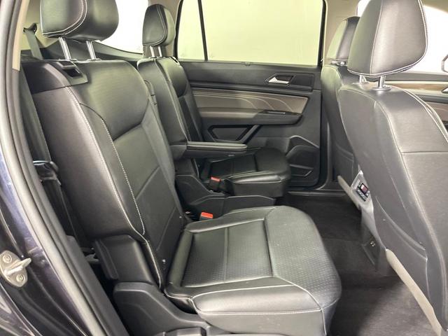 Photo of 2021 Deep Black Pearl Effect Volkswagen Atlas