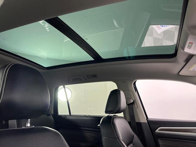 Photo of 2021 Deep Black Pearl Effect Volkswagen Atlas
