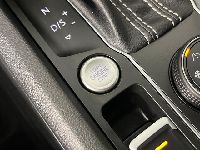 Photo of 2021 Deep Black Pearl Effect Volkswagen Atlas