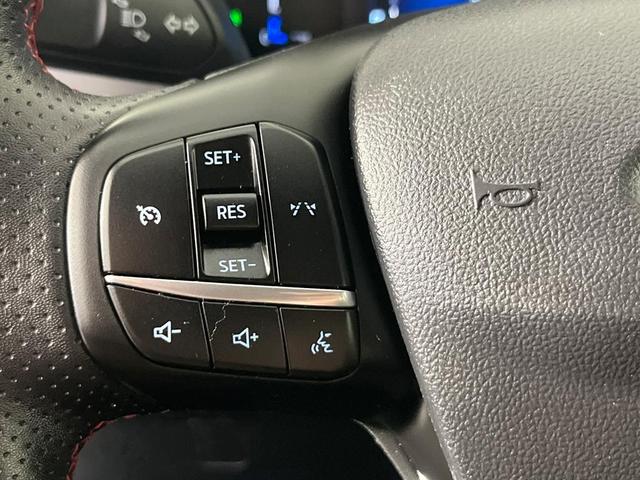 Photo of 2024 Gray Metallic Ford Escape