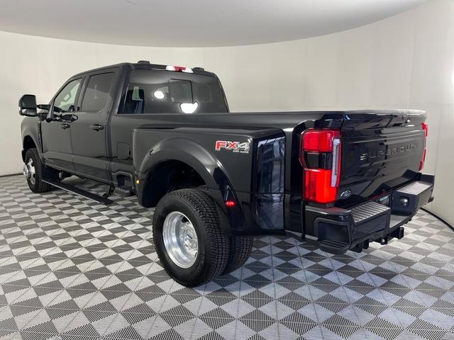 Photo of 2025 Black Ford F-350