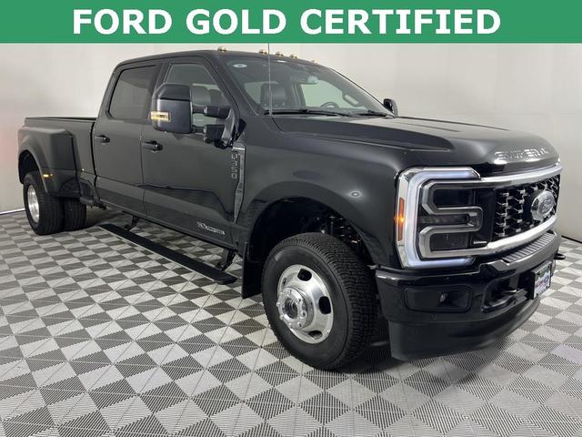 Photo of 2025 Black Ford F-350