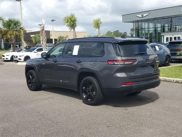 Photo of 2022 Metallic Jeep Grand Cherokee L