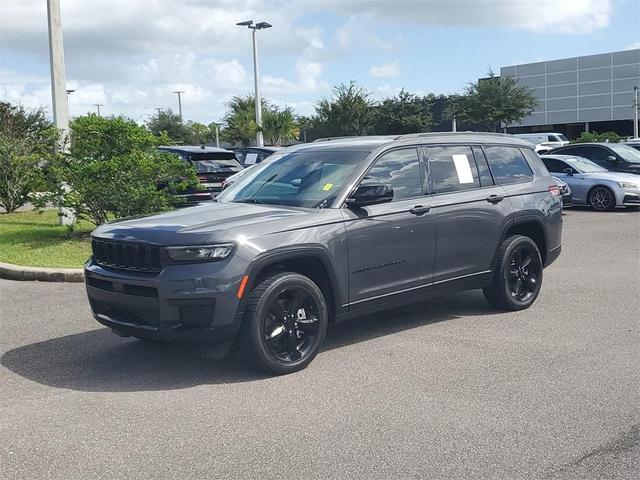 Photo of 2022 Metallic Jeep Grand Cherokee L