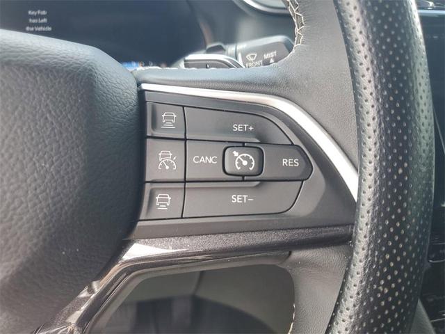 Photo of 2022 Metallic Jeep Grand Cherokee L