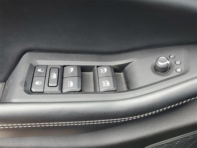 Photo of 2022 Metallic Jeep Grand Cherokee L
