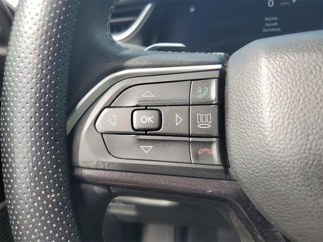 Photo of 2022 Metallic Jeep Grand Cherokee L