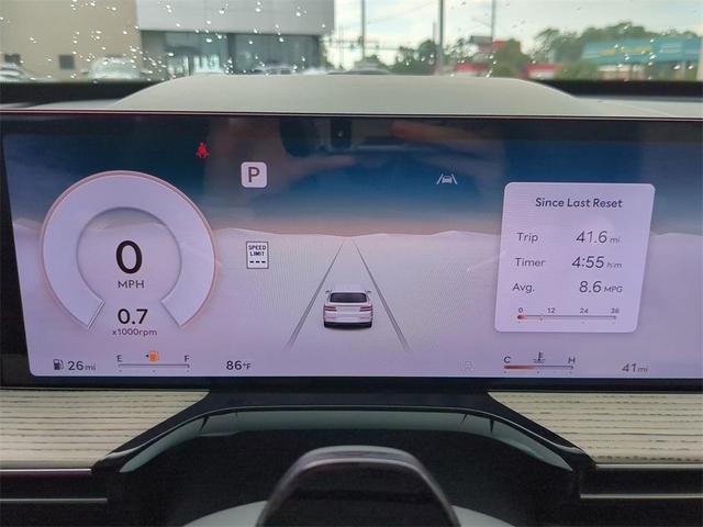 Photo of 2025 Alta White Genesis GV80