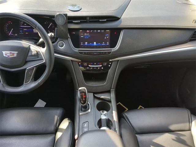 Photo of 2017 Stellar Black Metallic Cadillac XT5