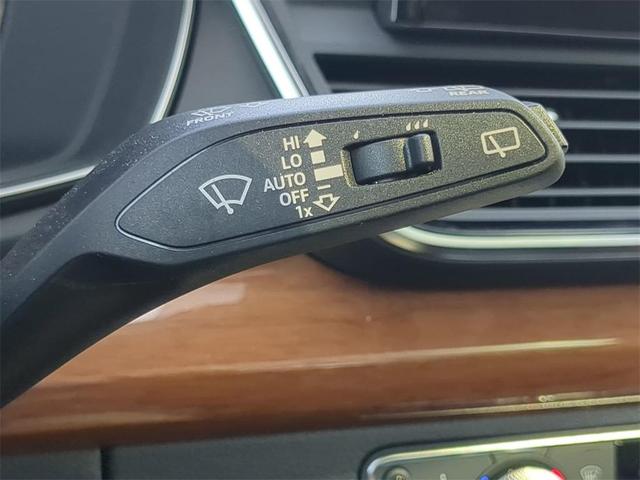 Photo of 2023 Mythos Black Metallic Audi Q5