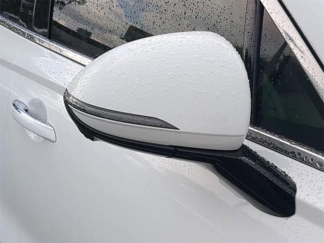 Photo of 2026 Alta White Genesis GV70