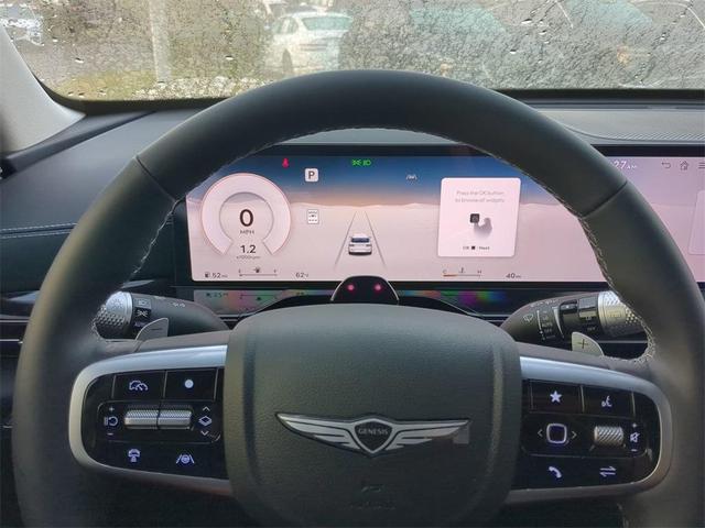 Photo of 2025 Vik Black Genesis GV80