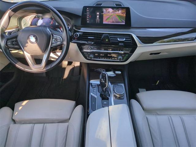 Photo of 2019 Mineral White Metallic BMW 530