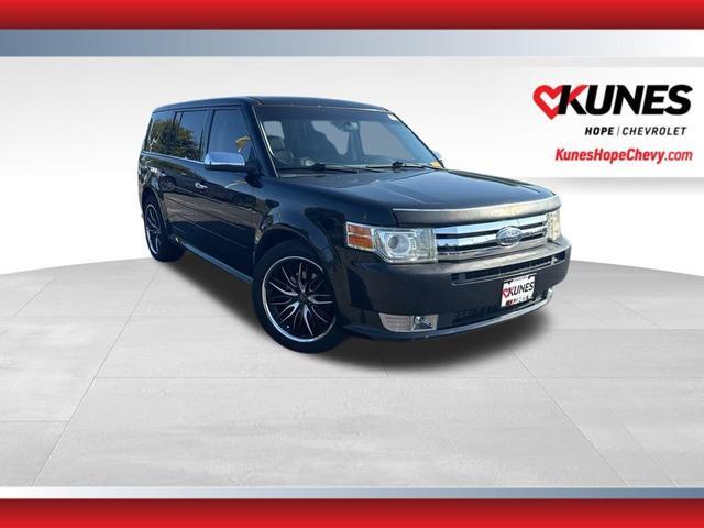Photo of 2010 Tuxedo Black Ford Flex