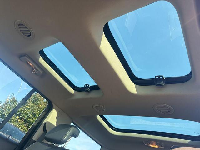Photo of 2010 Tuxedo Black Ford Flex