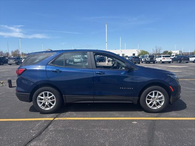 Photo of 2023 Blue Glow Metallic Chevrolet Equinox