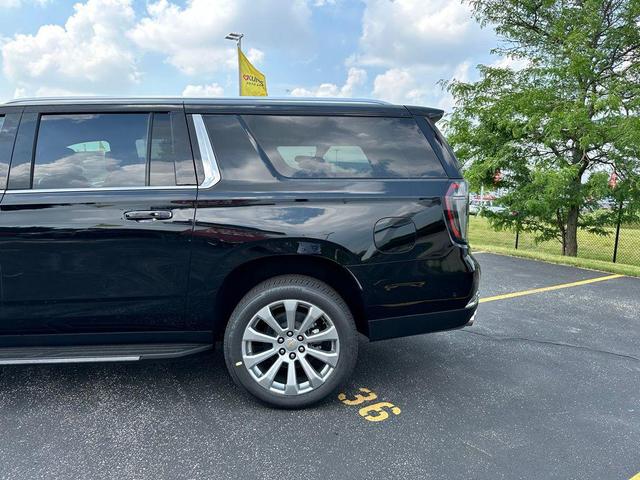 Photo of 2025 Black Chevrolet Suburban