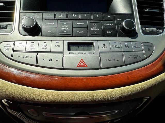 Photo of 2013 Cabernet Red Pearl Hyundai Genesis