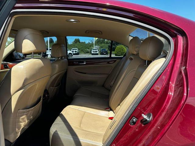 Photo of 2013 Cabernet Red Pearl Hyundai Genesis