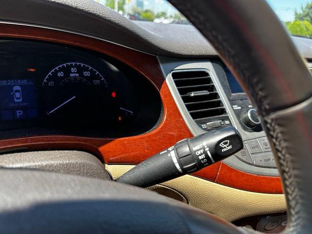 Photo of 2013 Cabernet Red Pearl Hyundai Genesis