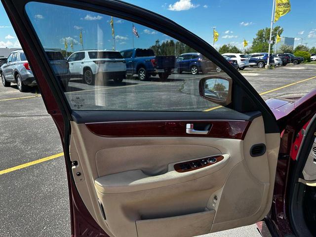 Photo of 2013 Cabernet Red Pearl Hyundai Genesis