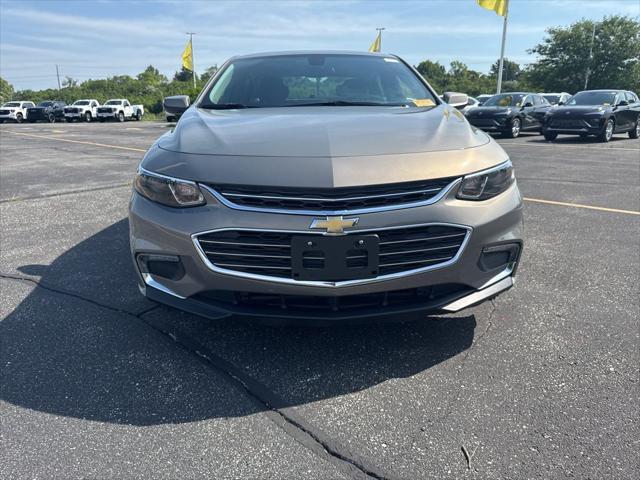 Photo of 2018 Pepperdust Metallic Chevrolet Malibu