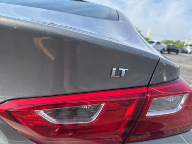 Photo of 2018 Pepperdust Metallic Chevrolet Malibu