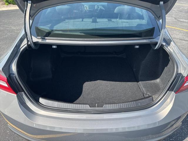 Photo of 2018 Pepperdust Metallic Chevrolet Malibu