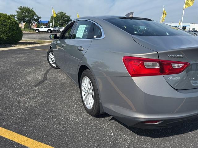 Photo of 2018 Pepperdust Metallic Chevrolet Malibu