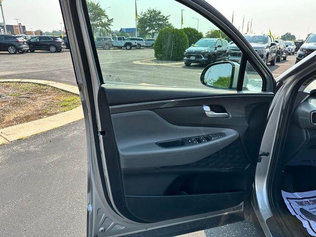 Photo of 2023 Shimmering Silver Hyundai SANTA FE