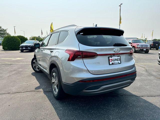 Photo of 2023 Shimmering Silver Hyundai SANTA FE
