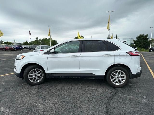 Photo of 2024 OXFORD WHITE Ford Edge