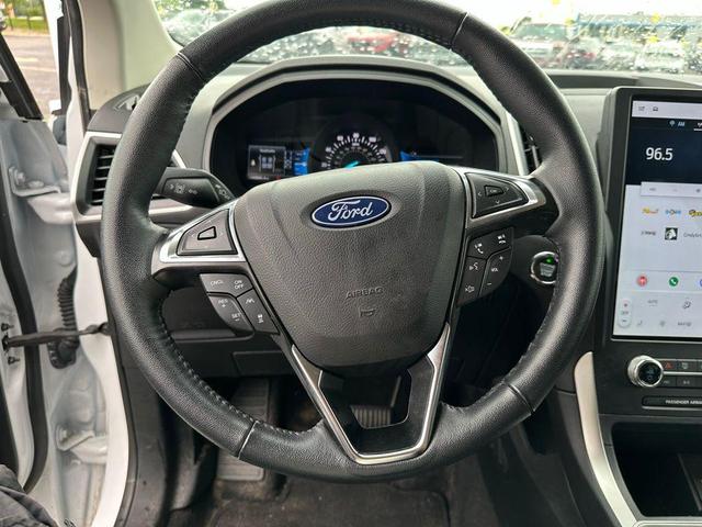 Photo of 2024 OXFORD WHITE Ford Edge