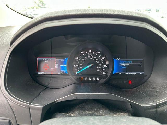 Photo of 2024 OXFORD WHITE Ford Edge