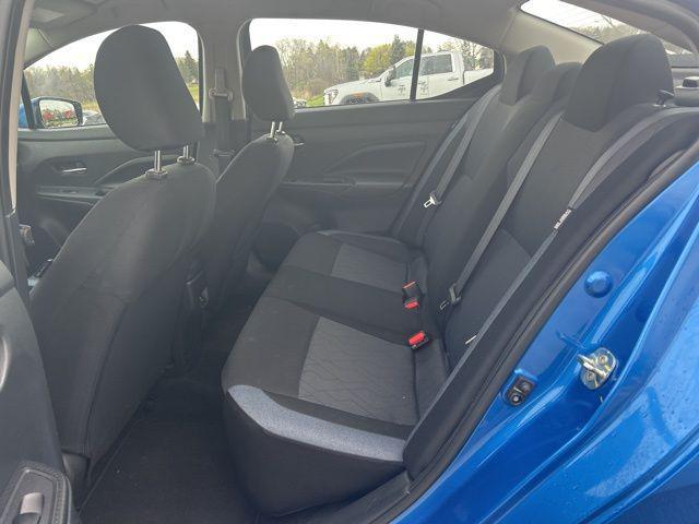 Photo of 2023 Electric Blue Metallic Nissan Versa