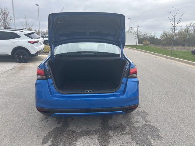 Photo of 2023 Electric Blue Metallic Nissan Versa