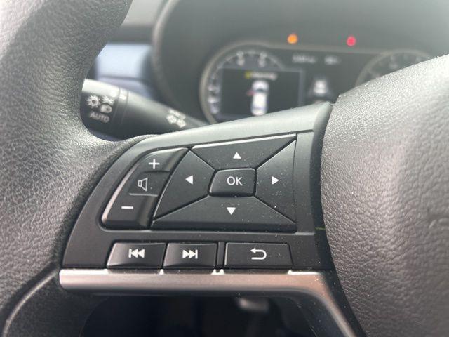 Photo of 2023 Electric Blue Metallic Nissan Versa