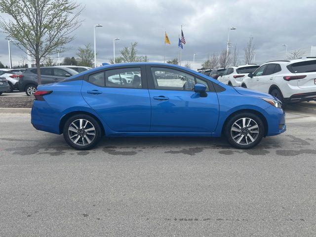 Photo of 2023 Electric Blue Metallic Nissan Versa