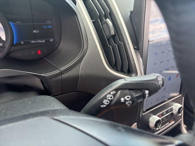 Photo of 2024 ATLAS BLUE Ford Edge