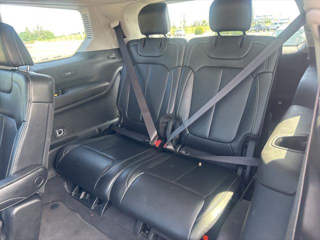 Photo of 2023 Silver Zynith Jeep Grand Cherokee L