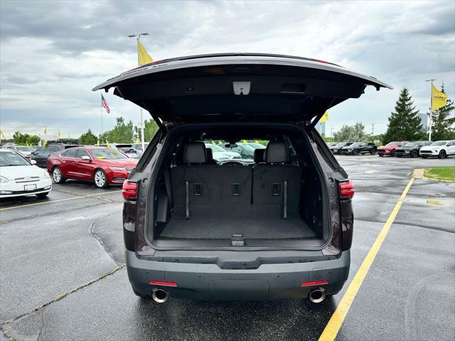 Photo of 2023 Black Cherry Metallic Chevrolet Traverse