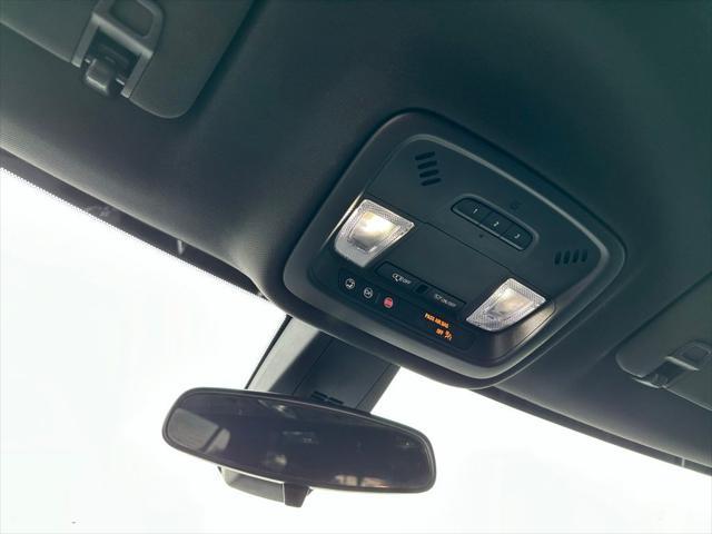 Photo of 2023 Black Cherry Metallic Chevrolet Traverse