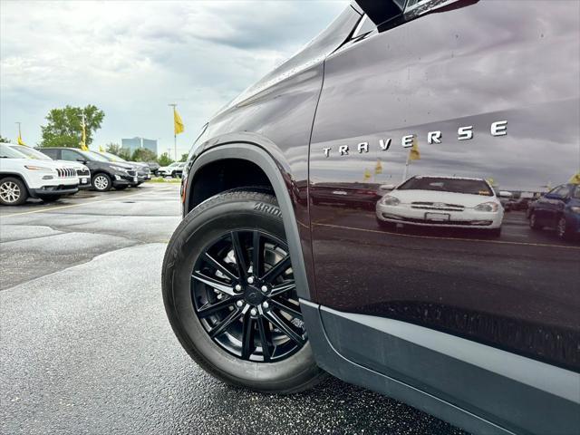 Photo of 2023 Black Cherry Metallic Chevrolet Traverse