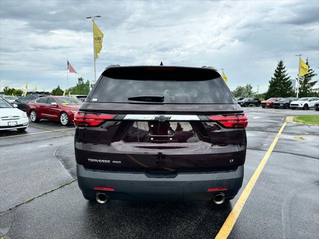Photo of 2023 Black Cherry Metallic Chevrolet Traverse
