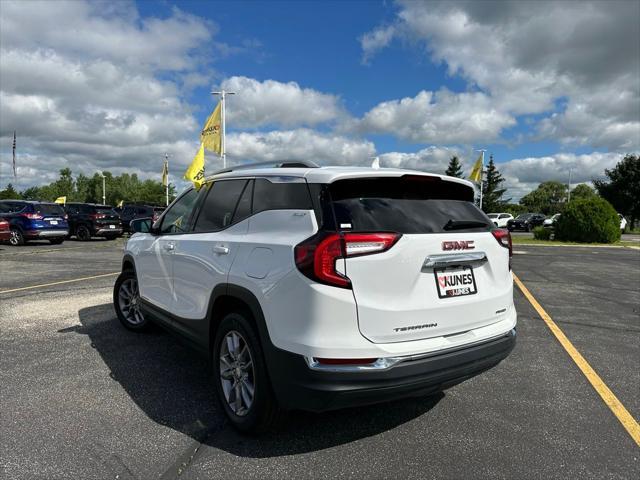 Photo of 2024 Summit White GMC Terrain