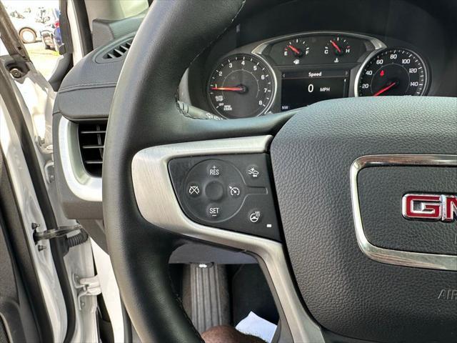 Photo of 2024 Summit White GMC Terrain