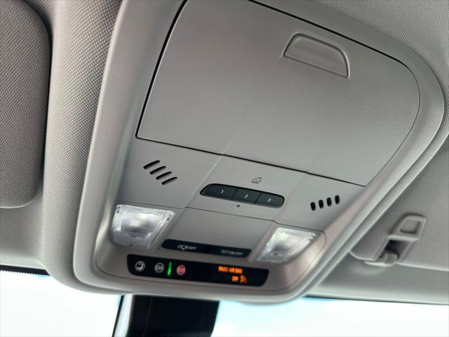 Photo of 2024 Summit White GMC Terrain