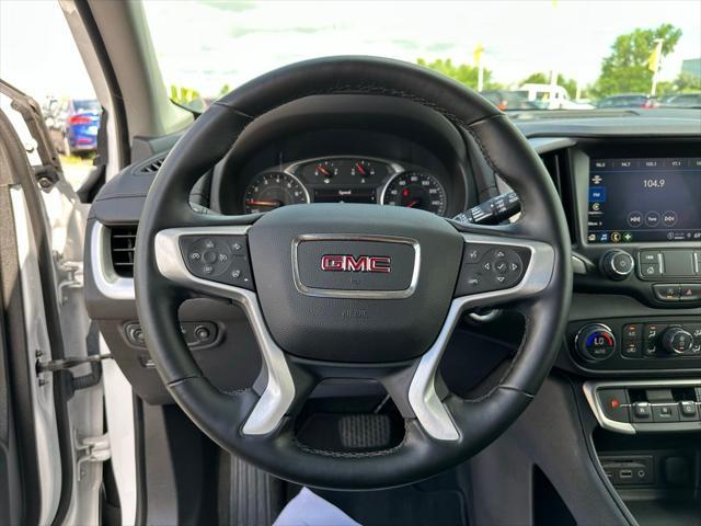 Photo of 2024 Summit White GMC Terrain