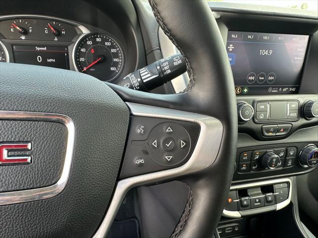 Photo of 2024 Summit White GMC Terrain